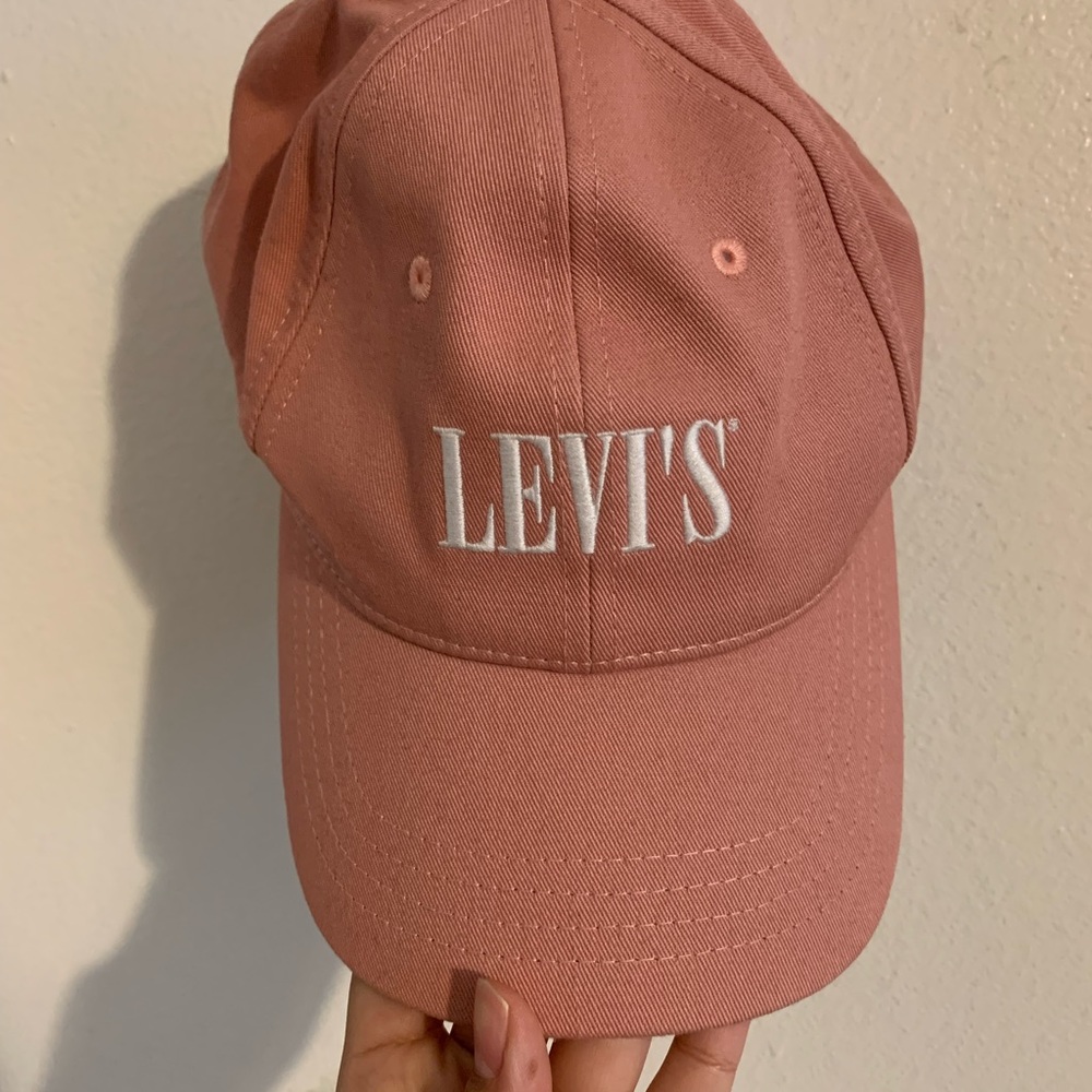 Womens Levi’s baseball hat
